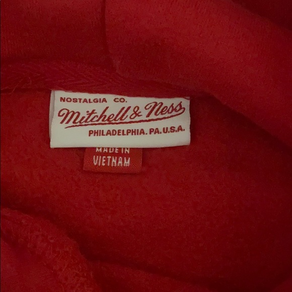 Red raptors sweatshirt - Picture 4 of 4